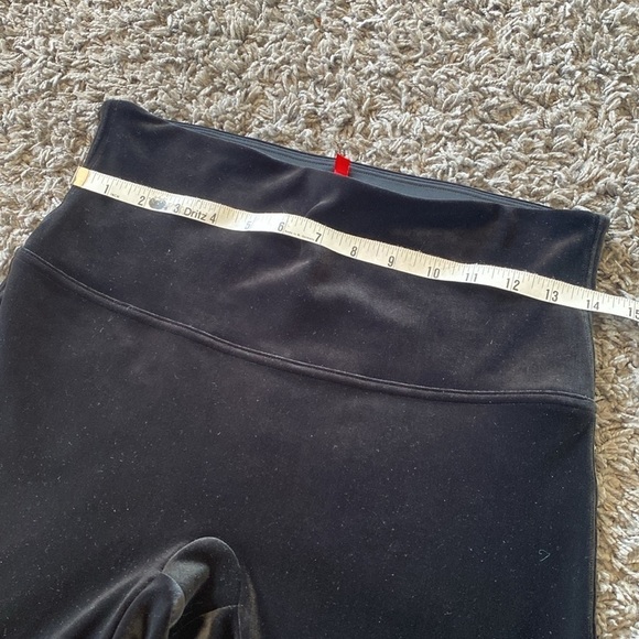Spanx Black Velvet Leggings Size Xl - Picture 13 of 17